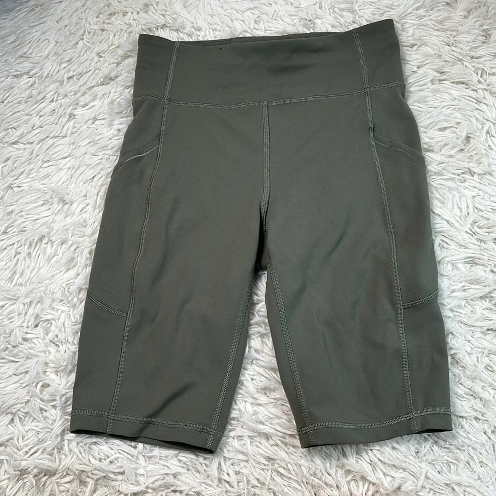 Lululemon Invigorate High-Rise Short 10